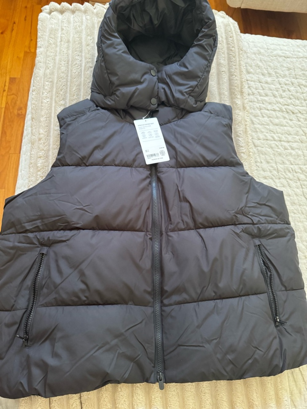 Athleta women’s  Hooded Puffer Vest - Black